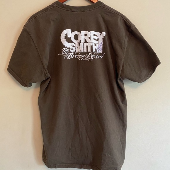 Signed Corey Smith The Broken Record Tee Size XL Like-New condition. - Picture 2 of 5